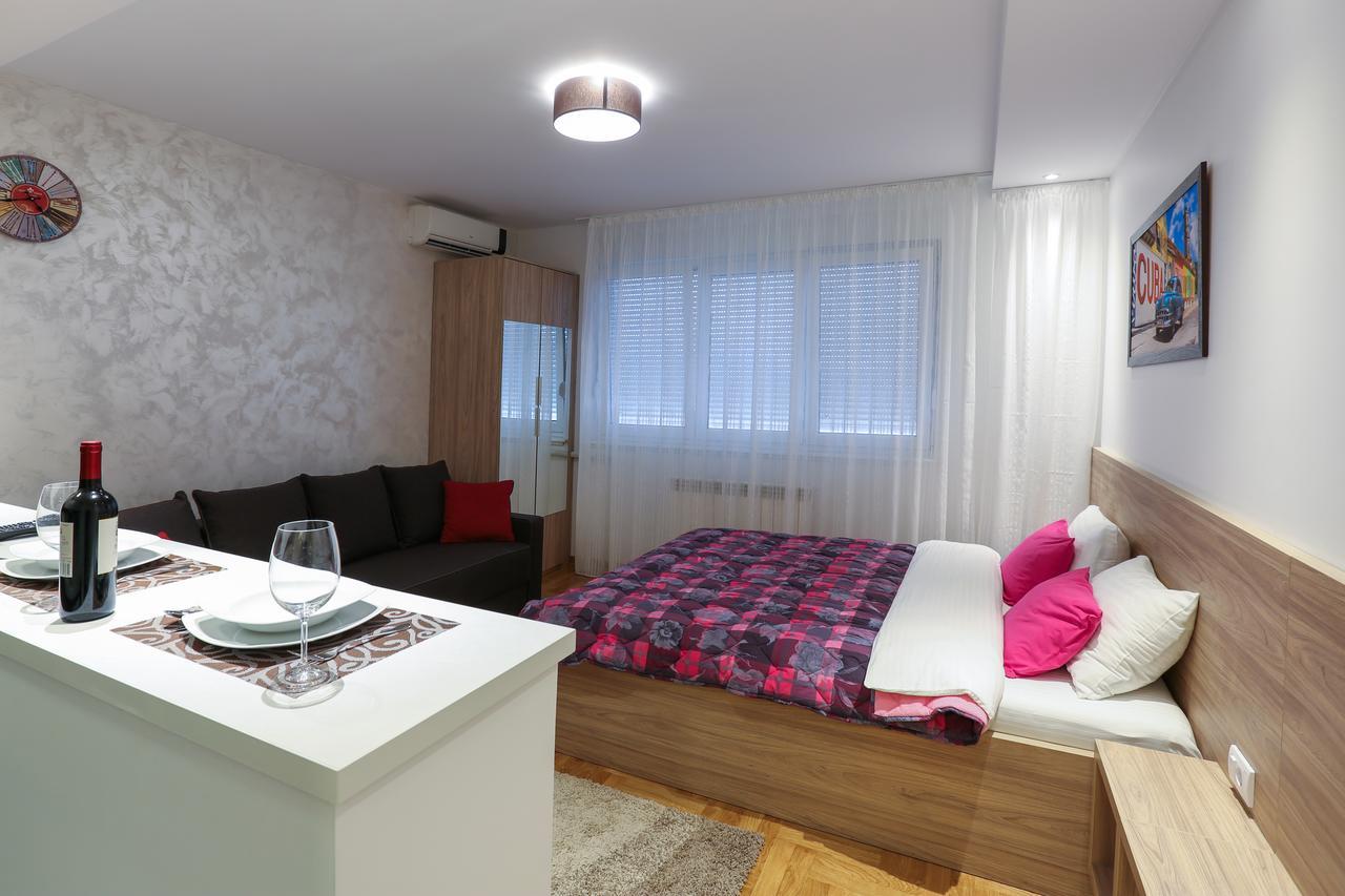 Apartment Promenada 30 Novi Sad Exterior foto