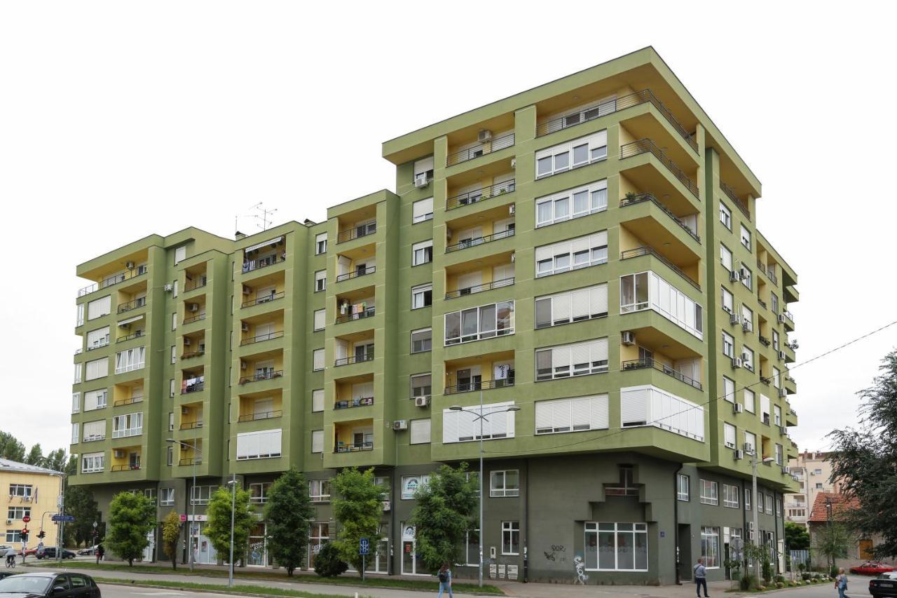 Apartment Promenada 30 Novi Sad Exterior foto